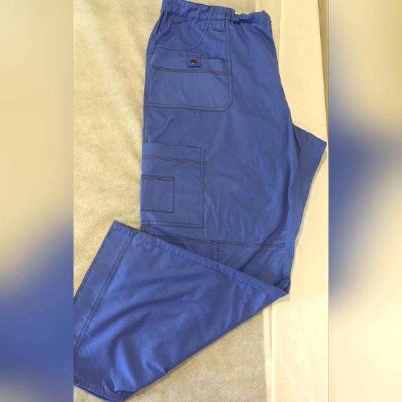 Adar Medical Uniforms Wide Leg Cargo Scrub Pants - Picture 1 of 10